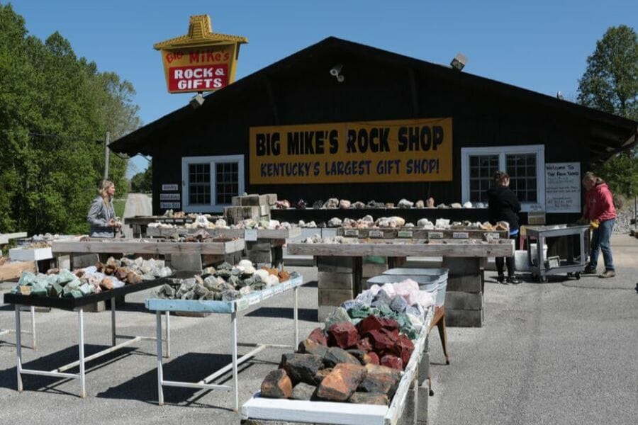 Rocks and geodes available at Big Mike's Rock Shop in Cave City