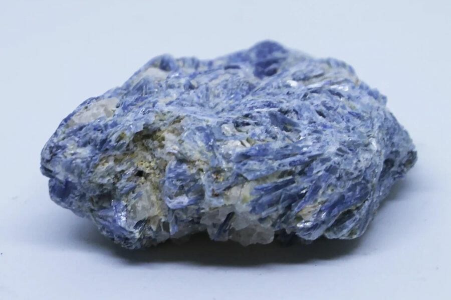 18 Incredible Blue Gems Minerals Crystals And Rocks Photos   Blue Kyanite 