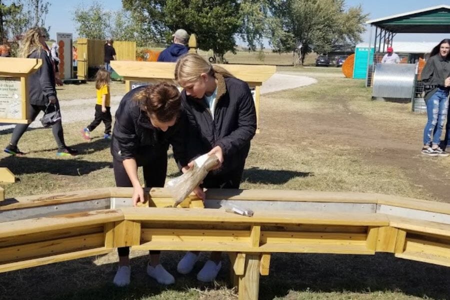 Kids public gem mining at Oklahoma Heritage Farm