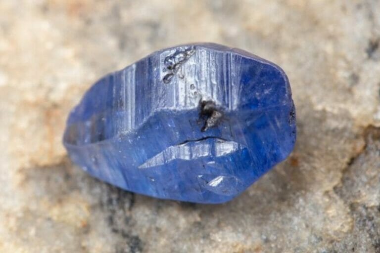 18 Incredible Blue Gems, Minerals, Crystals and Rocks (Photos)