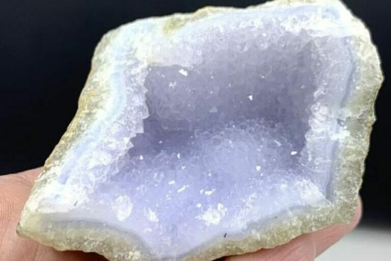 9 Authentic Options To Find Geodes In Michigan In 2024