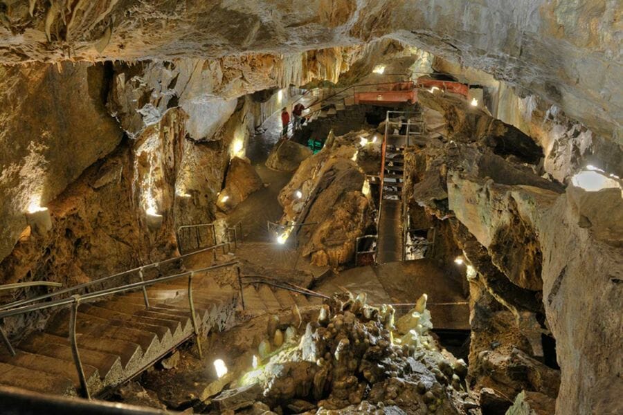 Find geodes at Crystal Cave