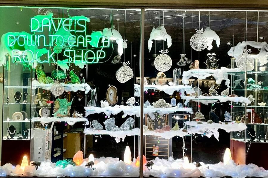 Winter display window of one of the geodes' shops in Illinois, Dave's Down to Earth Rock Shop