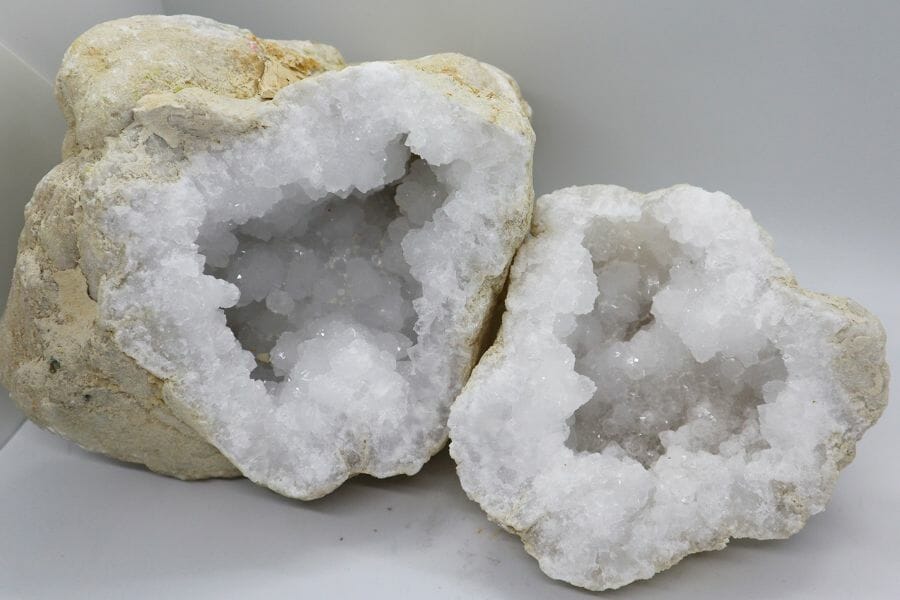 An opened Quartz geode that can be found in Kansas