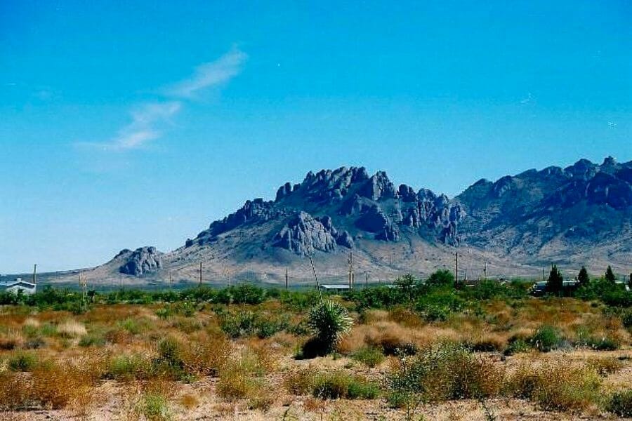 A stunning view of the mountains and fields at Deming