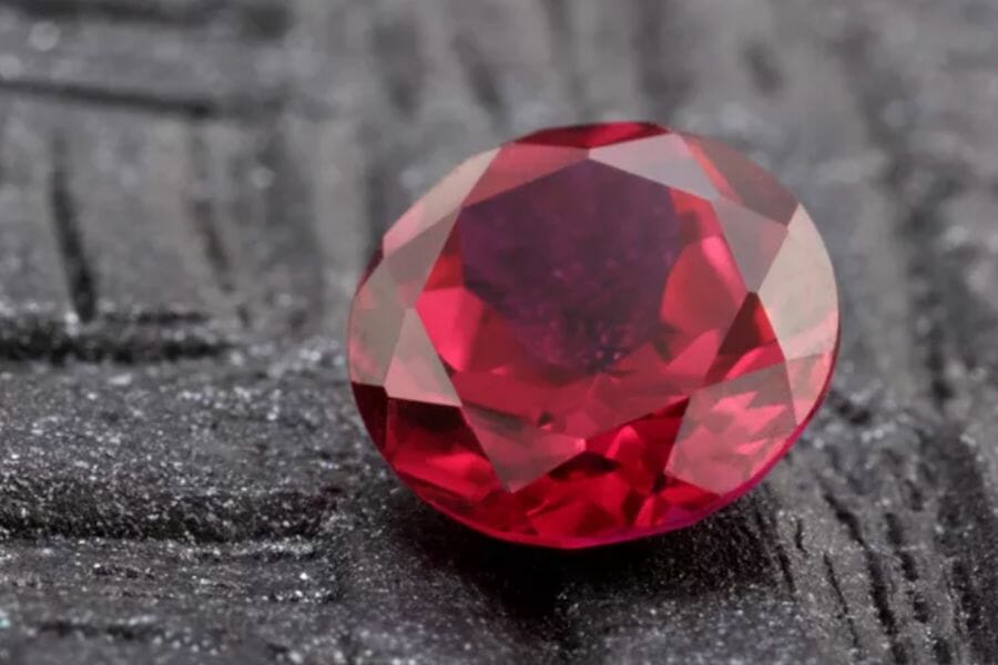 16 Stunning Red Gems Minerals Crystals And Rocks Photos