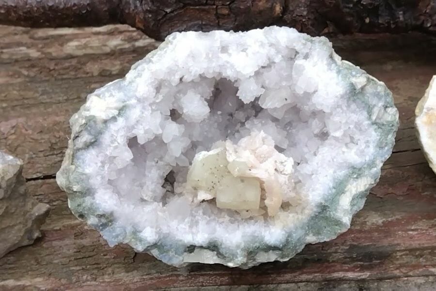 A stunning quartz geode found in Tennessee