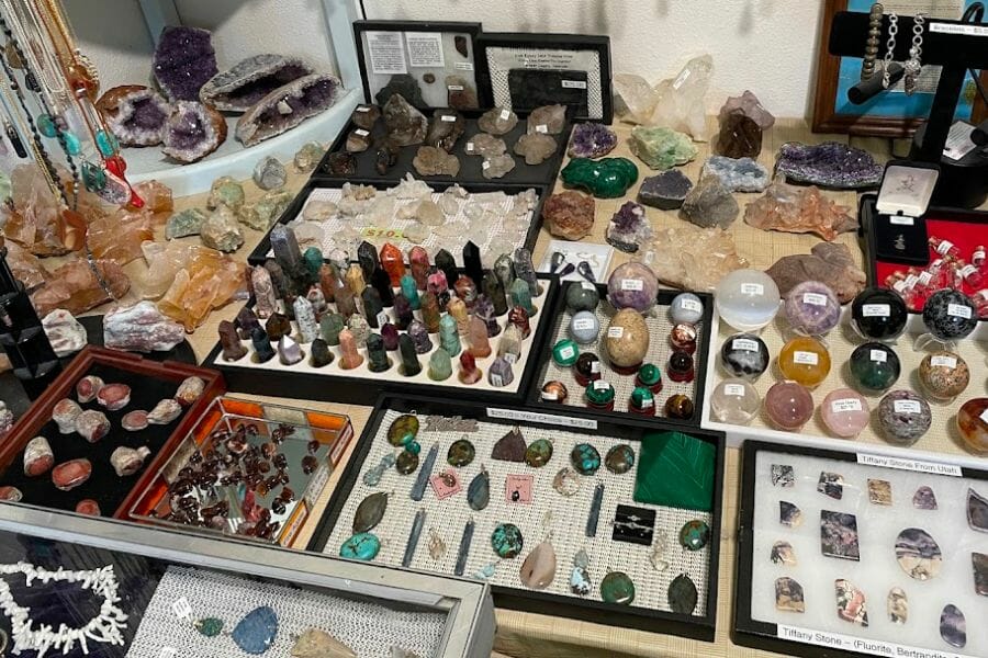 A look at the selections of rocks, gems, and geodes of Jim's Gem & Jewelry