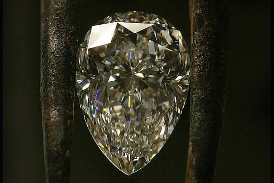 A shiny, pear-shaped clear Diamond