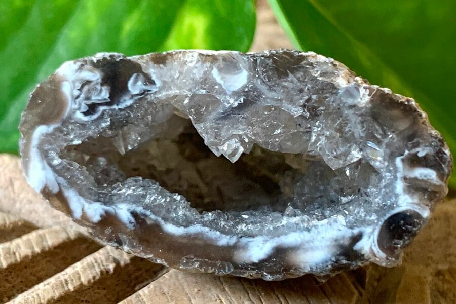A close look at the agate crystals of an open geode
