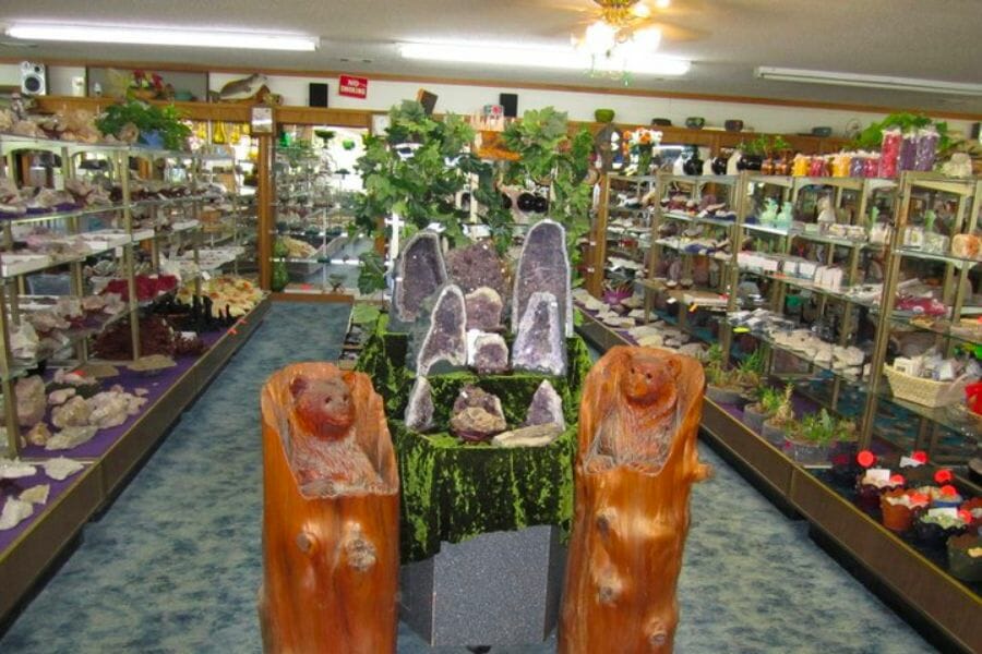 A look at the interior and available items at Fiddler's Ridge Rock Shop