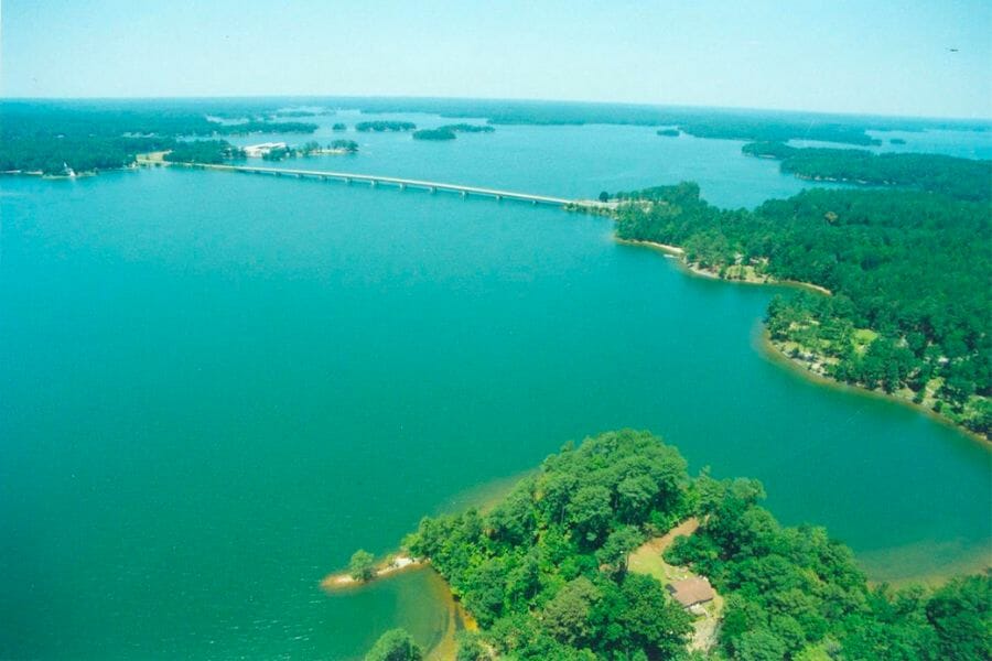 A bird's eyeview of Lake Martin