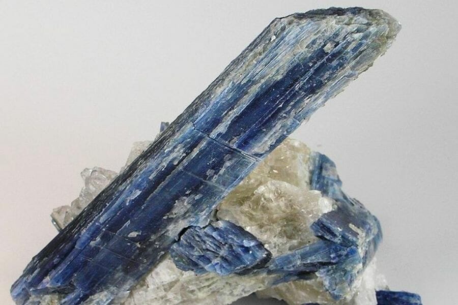 An interesting sample of blueish white Kyanite
