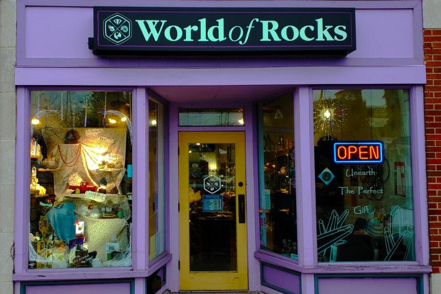 The front store window of World of Rocks