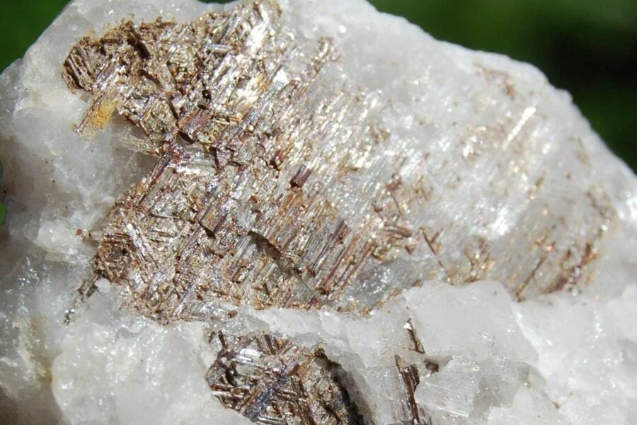 A unique sagenite quartz crystal 