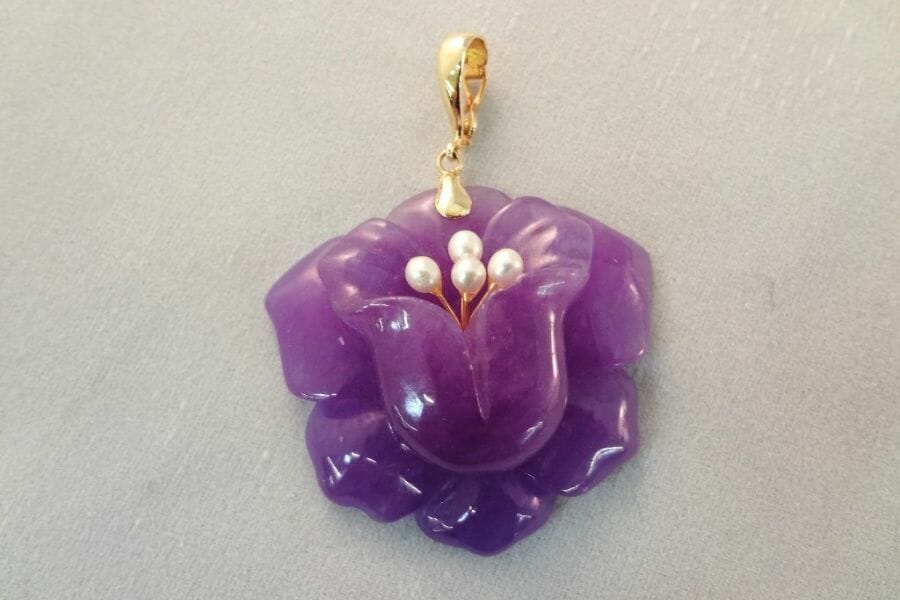 Flower purple jade pendant