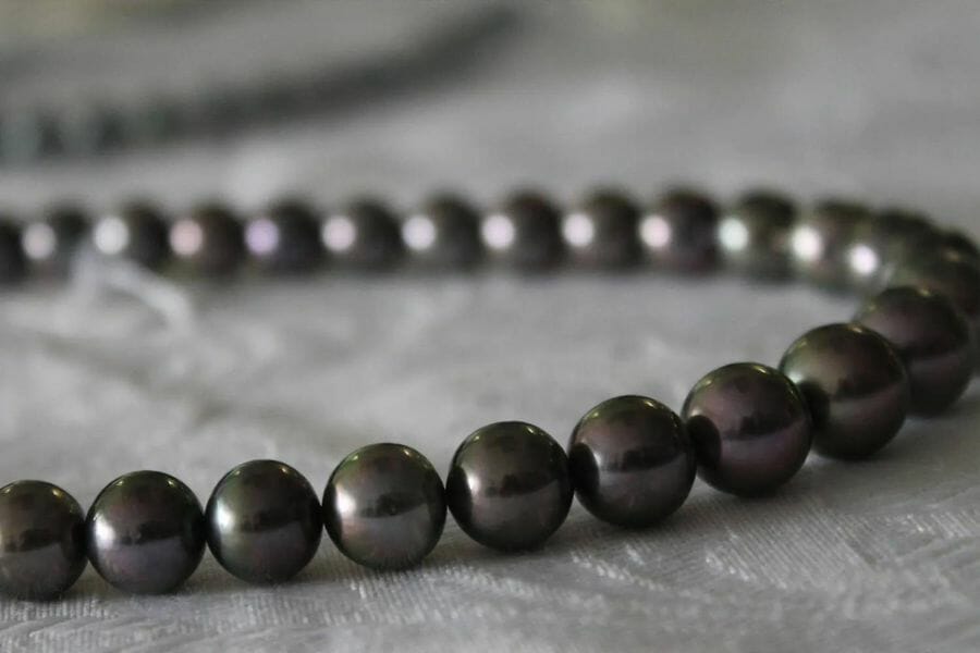 A gorgeous black pearl necklace
