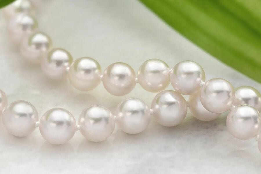 A stunning cultured pearl necklace