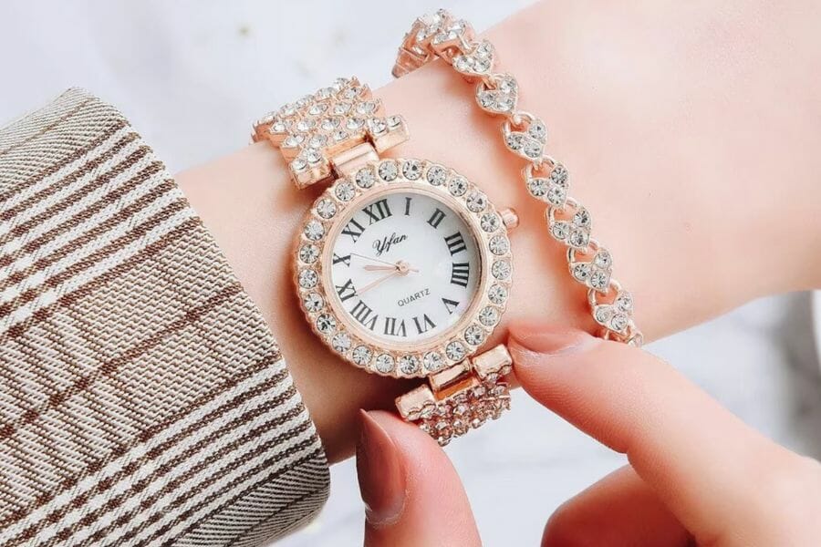 A luxurious quartz watch
