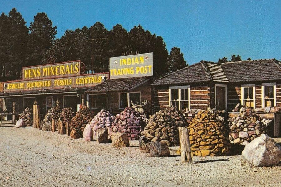 Ken's Minerals and Trading Post in South Dakota where you can find and purchase various crystal specimens