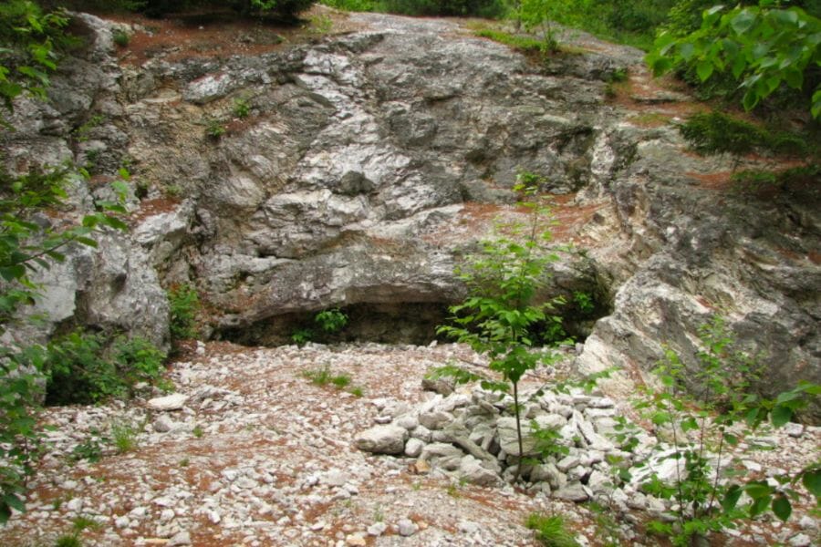 Rock formations and landscape of Lord Hill Mineral Collecting Area