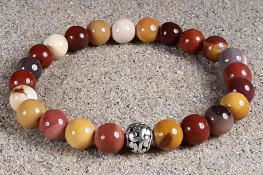A beautiful mookaite jasper bead bracelet