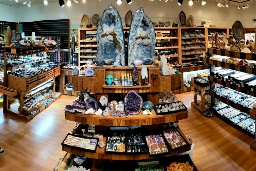 A look at the show room and available selections of gems, crystals, and geodes at A&A Rockshop