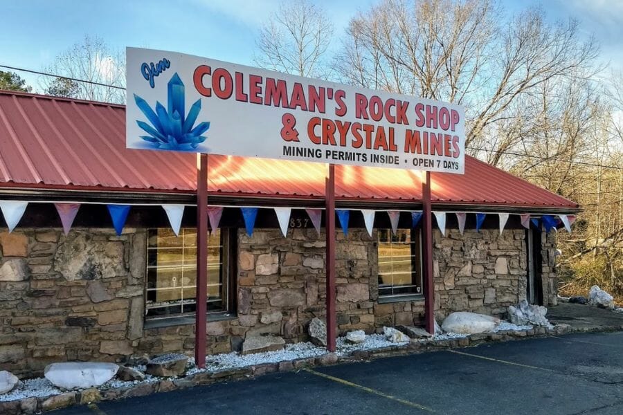 Colemans' Rock Shop and Crystal Mines where you can locate and purchase amethyst crystals 