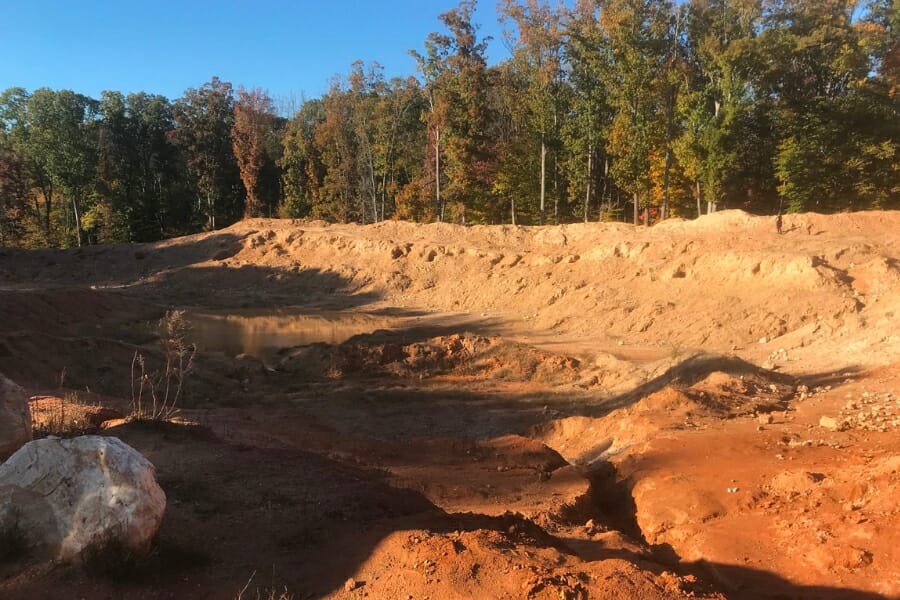 Dumps and mines at Diamond Hill Mine