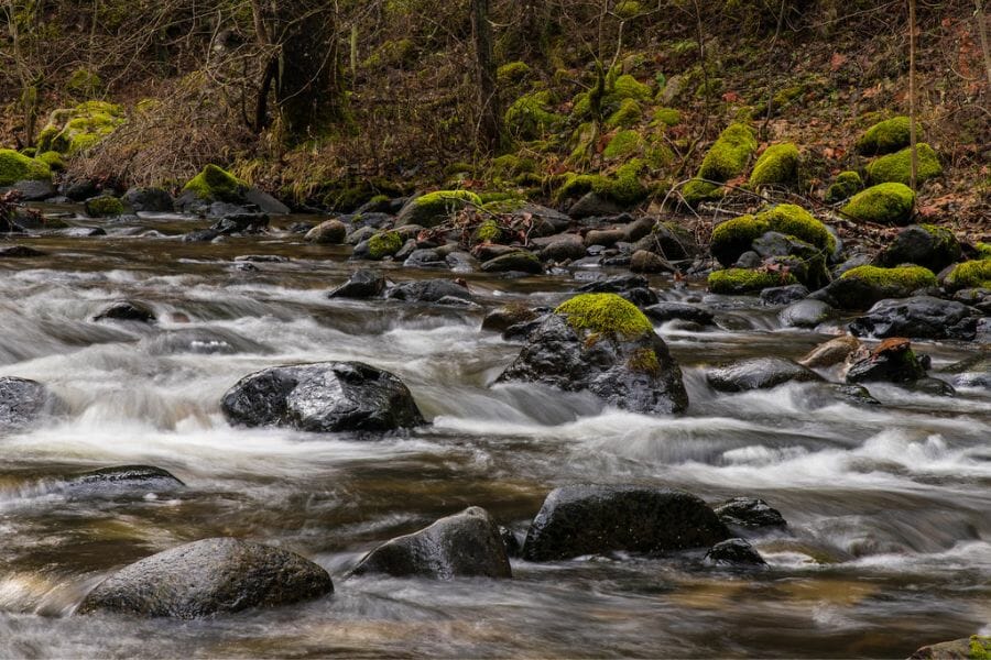 Little Applegate River where you can find garnets in Oregon