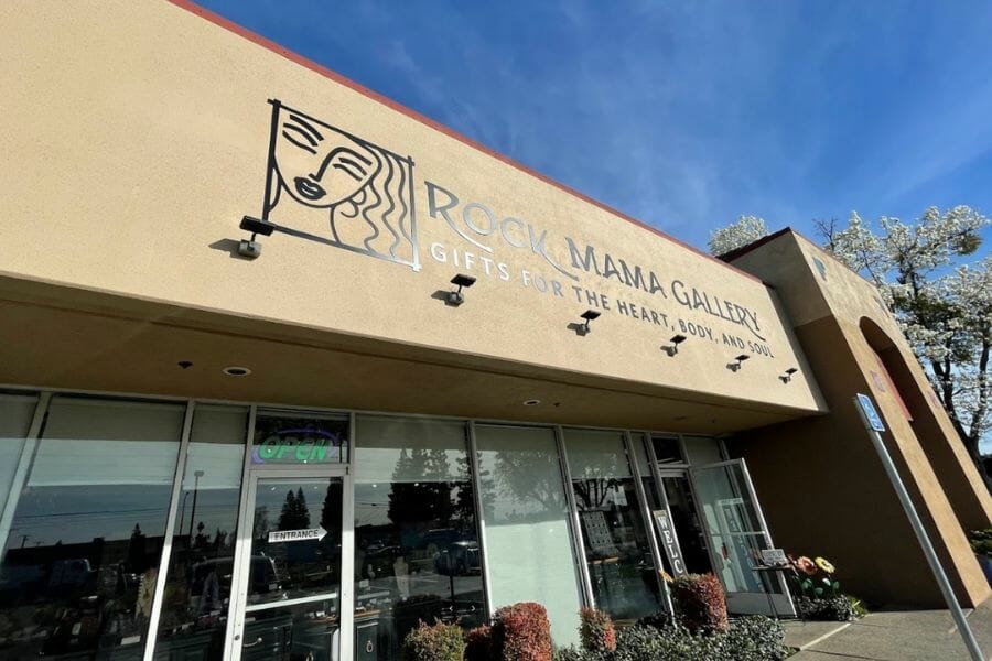 Rock Mama Gallery where different rocks and minerals are available for purchase
