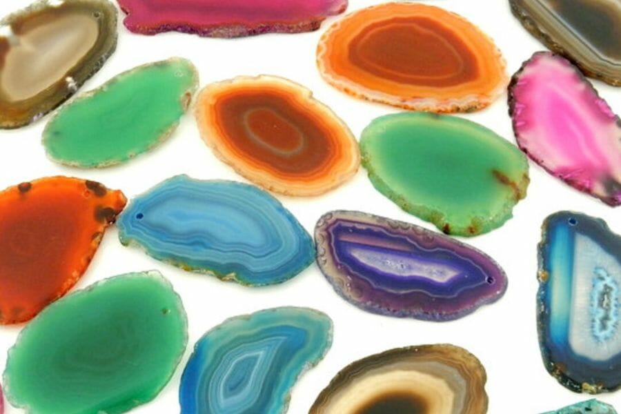 Several agate colors and varieties