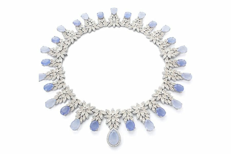 A luxurious blue chalcedony necklace with such beautiful detail