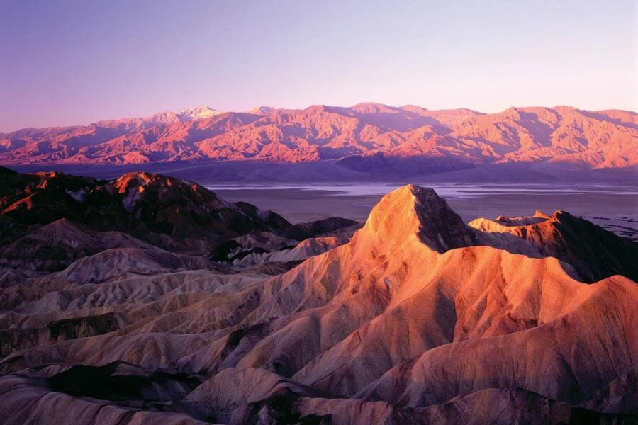 A majestic view of Death Valley where obsidians can be found