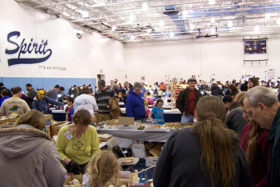 A rock show full of rockhounds organized by the Delaware Mineralogical Society