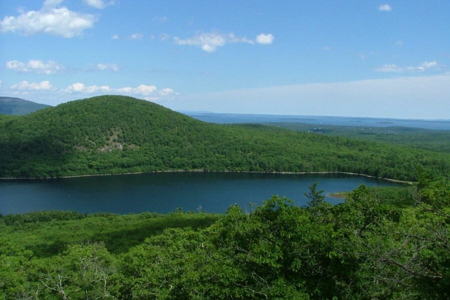 Gorgeous Spruce Mountain with a lake and surrounding green trees