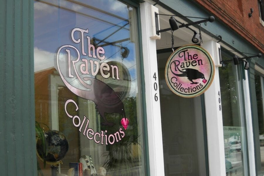 The Raven Collections rock shop at Maine where rare and unique specimens are available for purchase