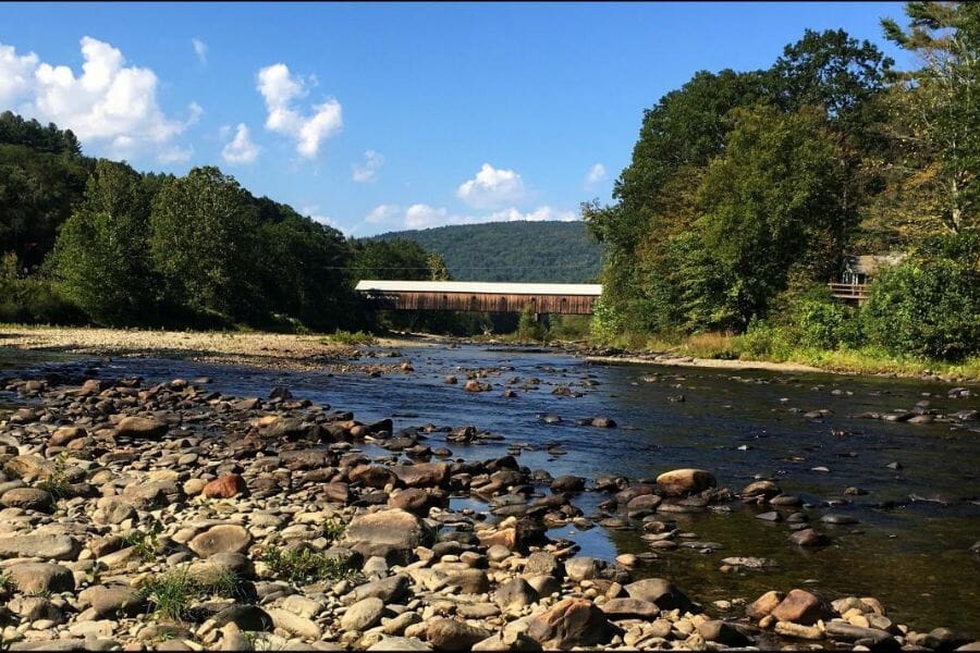 Williams River surrounded by big rocks and gravels where you can find different rock and mineral specimens