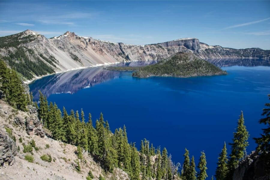 A scenic view of the Crater Lake National Park