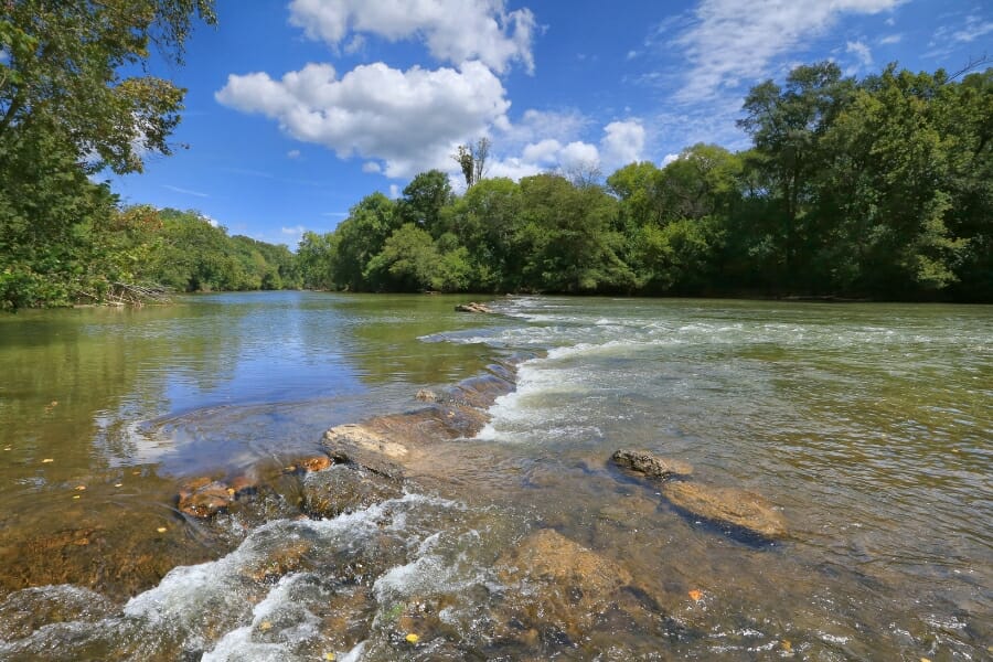 The Etowah River flowing through its stretch where you can find agate specimens