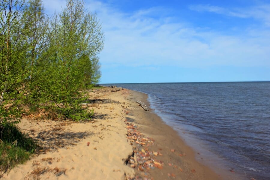 Nice pretty shores of the McLain State Park where agates can be found