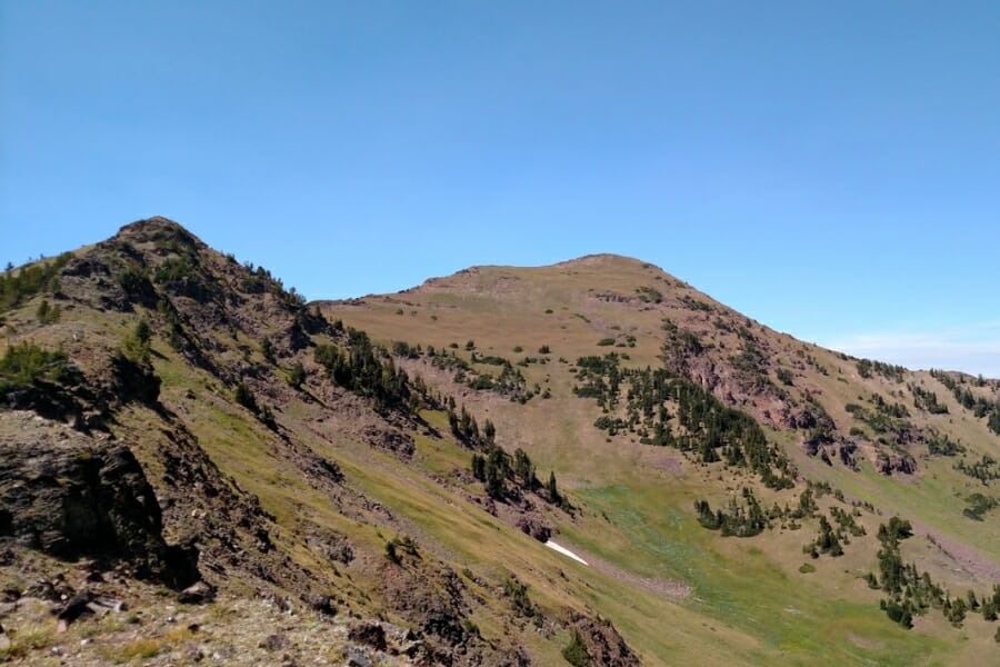 Close up view of the peaks of Mount Blackmore