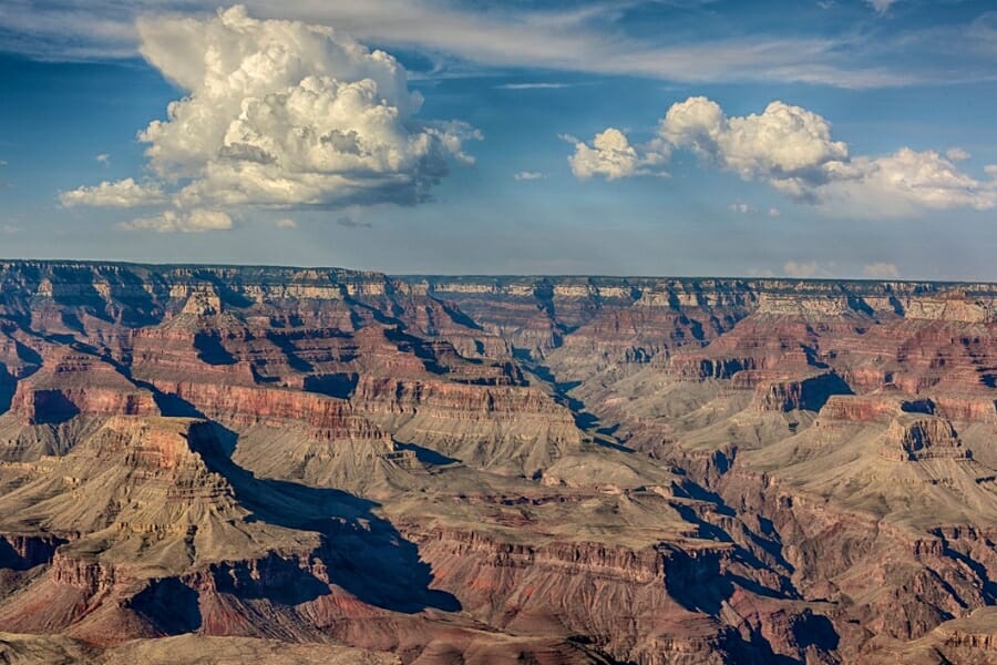 The majestic canyons of Nazlini Canyon where petrified wood is found