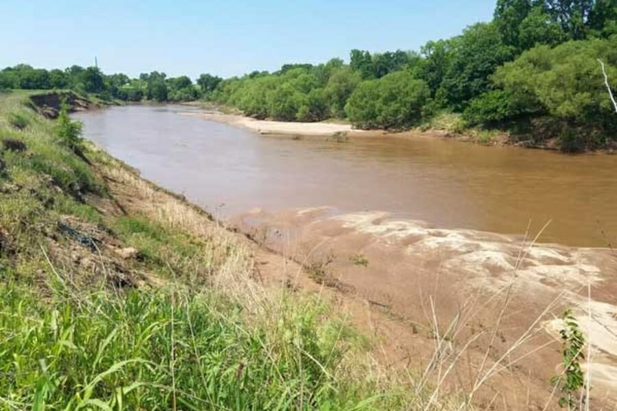 The Chikaskia River flowing downstream where you can find agate specimens