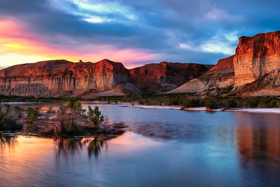 Stunning view of Green River in Sweetwater County