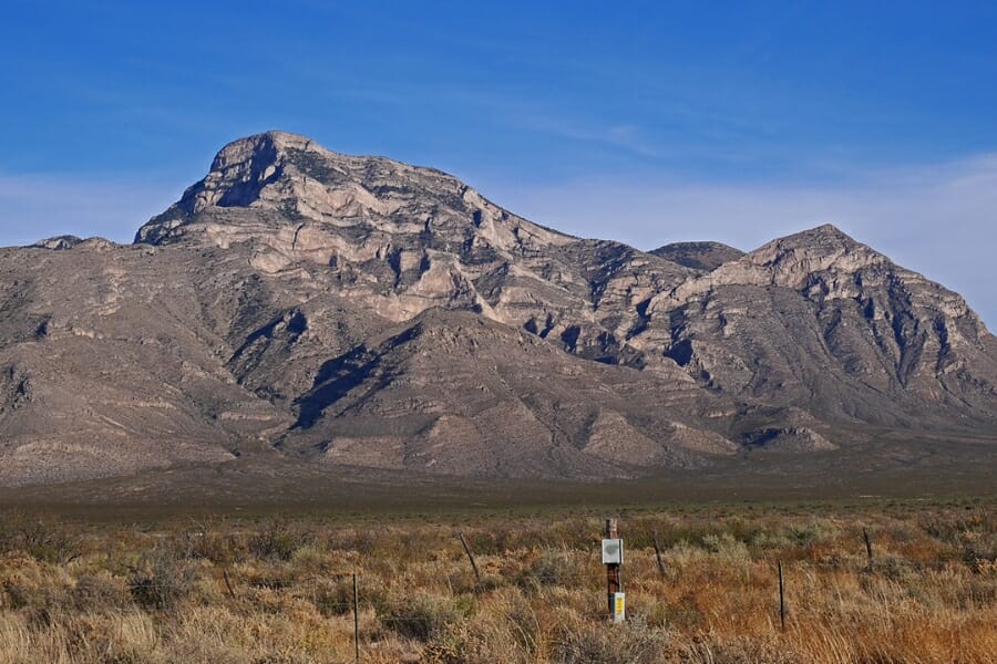 A gorgeous scenic view of the Hatchet Mountain 