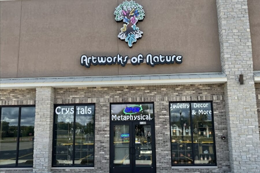 Artworks of Nature rock shop in Illinois where you can find and buy different fossils found in the state