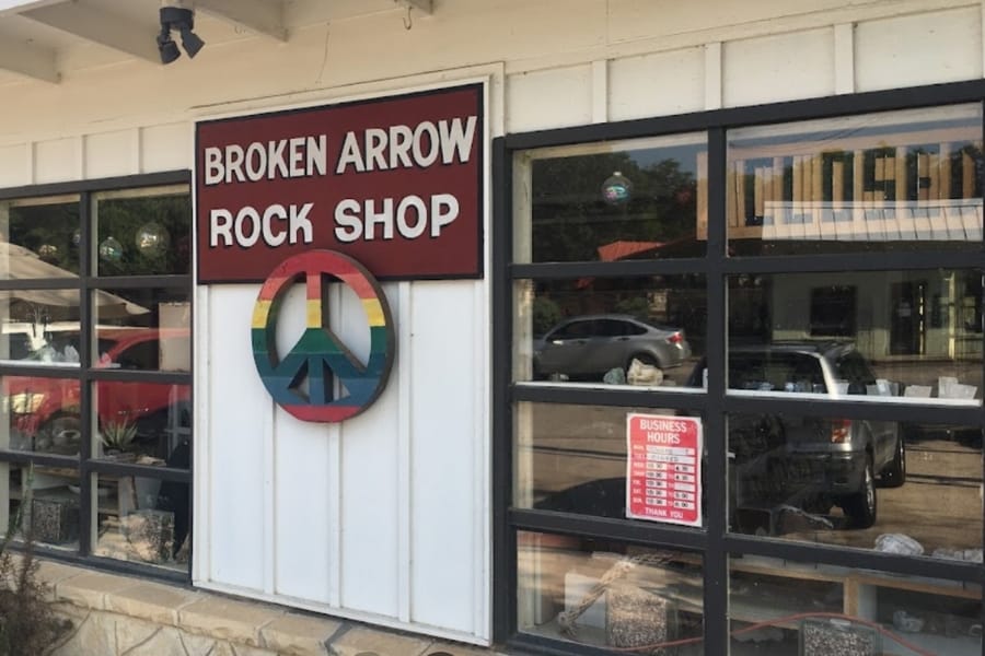 Broken Arrow Rock Shop in Texas where you can find and buy different turquoise minerals