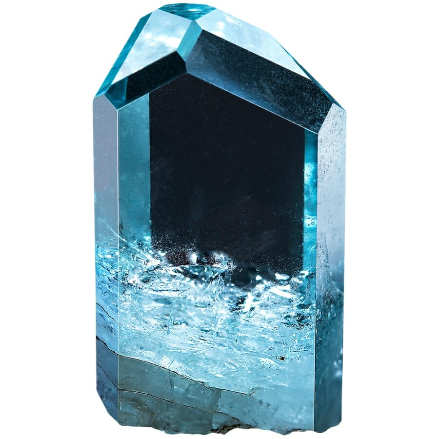 Single crystal aquamarine