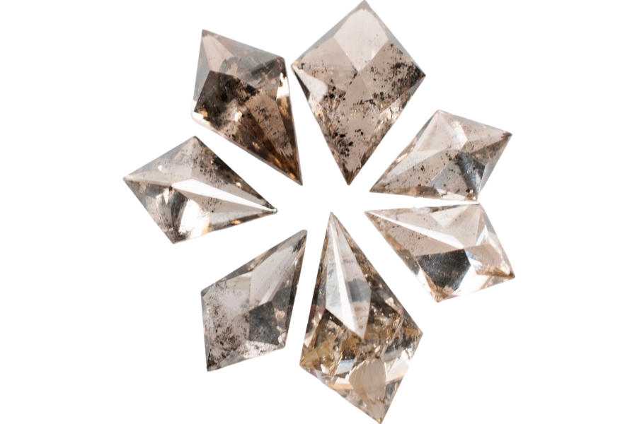 Kite-shaped diamonds arranged in a snowflake pattern